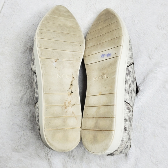 Vince Paeyre Embossed Pointed Cap Toe Slip-On Sneakers - Picture 4 of 11